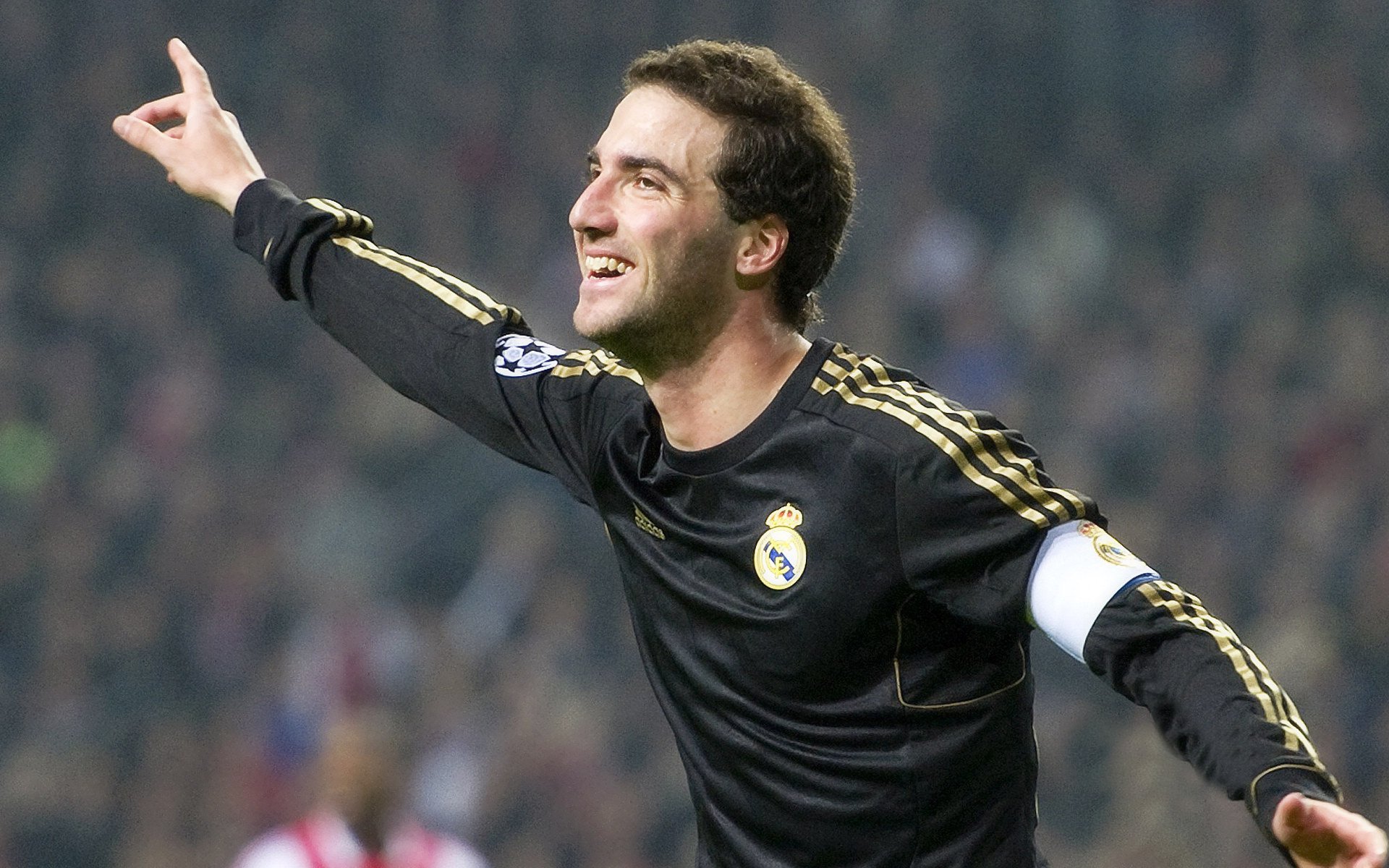 男子100自选手换气节奏研究